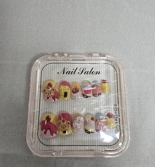 Girls 12-Piece Nail Set in Box