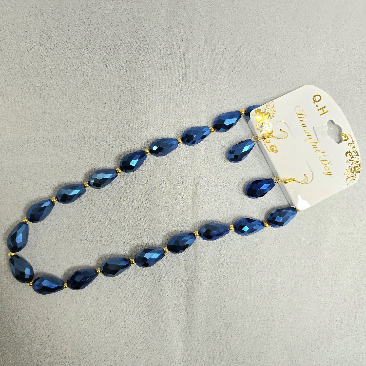 Fashion Jewellery Set with Crystal Necklace & Earrings