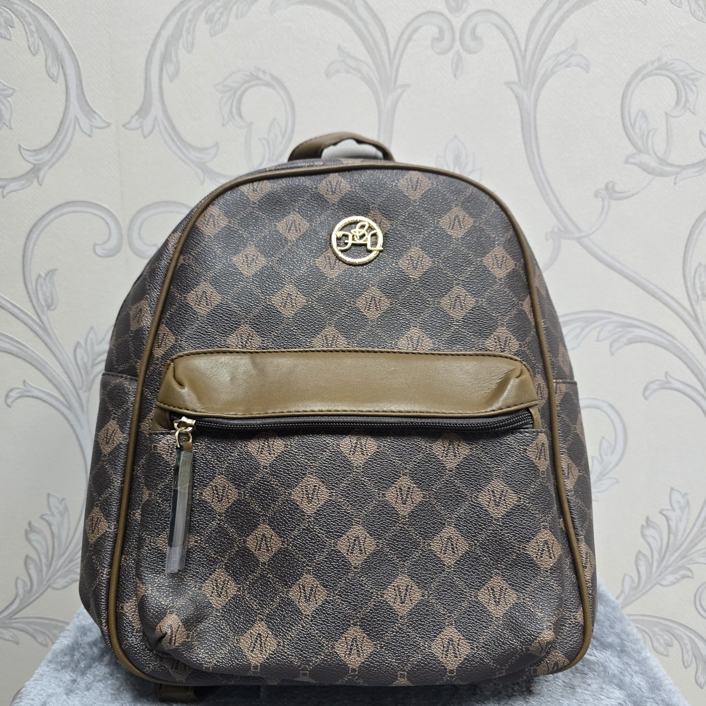 New Backpack Young Woman's Famous PU Bag Zipper Closure Custom Pattern Polyester Lining School Style Letter Design