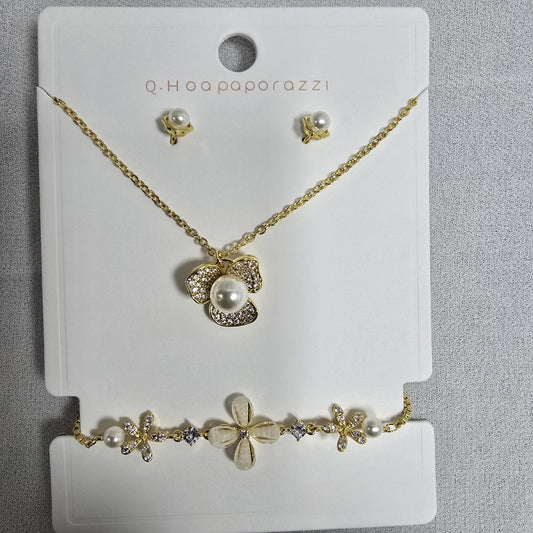 Flower Jewellery 3-Piece Set (Necklace, Earrings, Bracelet)